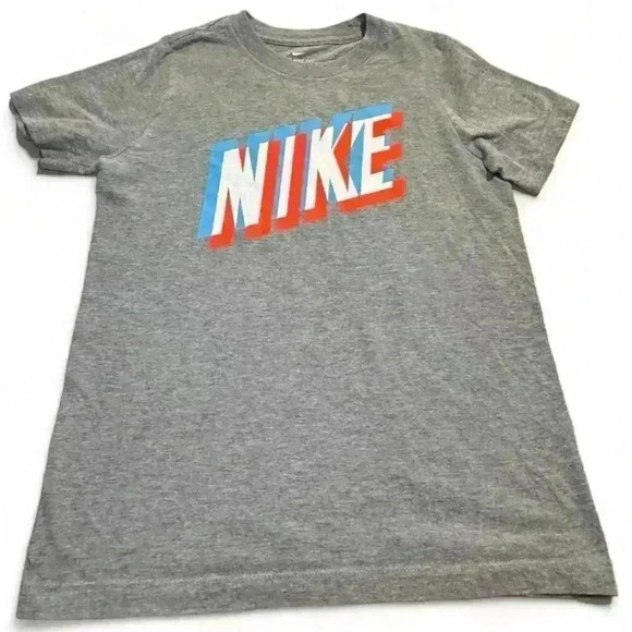 Nike Boys Gray Graphic Print Short Sleeve T-Shirt Size Small - Picture 1 of 4